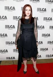 Ihr vater starb kurz nach ihrer geburt bei einem flugzeugabsturz. Priscilla Presley Has Denied Quitting Church Of Scientology After Reports She Had Left After 40 Years As A Member