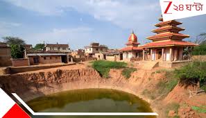 Noida Shocker: মন্দিরে ভোজ খেতে গিয়ে ভয়ংকর পরিণতি! বাবা-মা-র নজর এড়িয়ে জলভর্তি গর্তে পড়ে গেল ৩ বছরের শিশু…