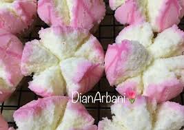 Bolu kukus ( tanpa telur tanpa mixer ) bolu kukus pandan bolu kukus mekar sederhana kue kukus pandan tanpa mixer bolu bahan kering•terigu serbaguna•gula halus•bs•bp•vanili bubuk•garam•bahan basah. Resep Bolu Kukus Leci Tanpa Air Soda Tanpa Susu Dan Tanpa Bp Oleh Dian Arbani Cookpad