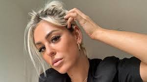 Oh my god she changed her name for you,' and i saw her name, i got really nervous.. Samantha Abdul Promiflash De