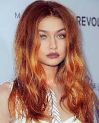 Omg This Vibrant Red Hair Is Divine Gigi Hadid Auburn Copper Redhead Highlighted Highlights Henna Gre Dark Orange Hair Red Hair Green Eyes Henna Hair
