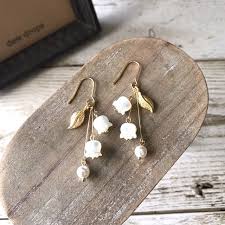 new 大人気 春の訪れ 可憐なすずらんピアス イヤリング ピアス イヤリング アクセサリー