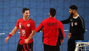 يستعد المنتخب المصري لكرة اليد للقاءٍ ساخن ضمن أحد أكبر المواعيد العالمية للمناسبات الرياضية ضد غريمه منتخب الدنمارك الذي تسبب في إقصائه من مونديال اليد 2021 المقام في مصر في الفترة ما بين 13 يناير وحتى 31 يناير 2021 وتوج به. ÙƒØ£Ø³ Ø§Ù„Ø¹Ø§Ù„Ù… Ù„ÙƒØ±Ø© Ø§Ù„ÙŠØ¯ Ù„Ù…Ø§Ø°Ø§ Ø§Ø®ØªØ§Ø±Øª Ù…ØµØ± Ø§Ù„Ù„Ø¹Ø¨ ÙÙŠ Ø§Ù„Ù…Ø¬Ù…ÙˆØ¹Ø© 7