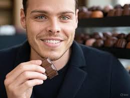 Dall.E has a problem with human's anatomy 😂