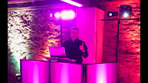 Bei hochzeitsdj steht euch eine profi dj crew für eure hochzeit zur seite, die bestens gerüstet ist, eure feier musikalisch und moderierend zu begleiten. Hochzeits Dj Dj Audiophil Wurzburg Auf Burg Waischenfeld 2018 Hd Youtube