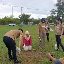 Sebanyak 11 individu dan keluarga telah disantuni dan diziarahi. Activities Green Earth Movement Society