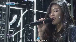 Nae shimjangui saegkkareun black shikeomeohge tabeoryeo just like that teumman namyeon yurireul kkae busugo piga nan soneul bogo nan wae ireolkka wae. G Dragon Ft Blackpink Jennie Kim Black 2 Eng Sub Live Performance Video Youtube