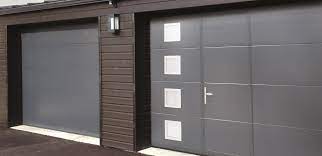 Choisissez nos porte sectionnelles avec portillon. Porte De Garage Sectionnelle Avec Portillon La Toulousaine