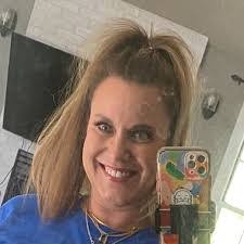 Vanessa Asmussen's Instagram, Twitter & Facebook