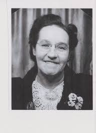 Imogene Tanner's Instagram, Twitter & Facebook