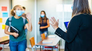 Learn these easy games for meetings, small groups, and teams with limited time. High School Middle School Icebreakers That Actually Work