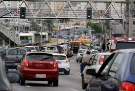 Projeto de Lei pode taxar trânsito de veículos para financiar ônibus e metrô
