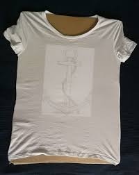 Je l'avais acheté pour faire des tests et le. Comment Dessiner Sur Un Tee Shirt Avec Un Posca Crayons Pinceaux