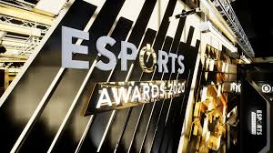 Let's go check it out. 2020 Esports Awards Honors Riot Games Team Secret Nisha Jankowski Deadline