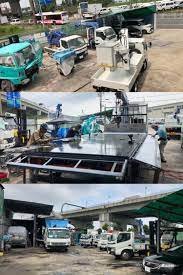 トラック123のお仕事 トラック荷台のアオリの交換修理作業です トラック 荷台 荷台 アオリ