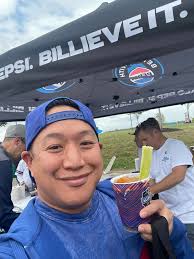 Acabo de beber esto con John Blaine