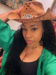 The best part ... seeing my music teacher Mary Samples come out to support.  She is an amazing Pianist and vocalist herself I always admired this  woman's talent she knew how to