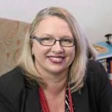 Leanne Browning's Instagram, Twitter & Facebook