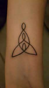 Resultado De Imagen Para Tatuaje Representacion Madre E Hija Tatuajes Familia Simbolos Tatuajes De Ninos Pequenos Tatuajes Celtas