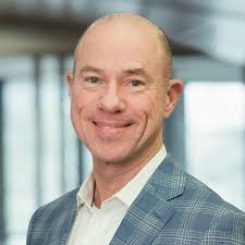 Chautauqua Airlines CEO And Leadership: Executives and Demographics