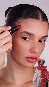 Tenemos los maquillajes de @grimasspain, para hacer estos maquillajes tan  chulos para #halloween2024 , Ésta chica es una #artista @nagibely , lo  fácil que lo ha hecho en un momento, #trucazo para ...