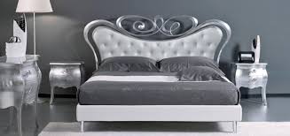 Testata per letto in ferro battuto camera retro dalani e ora westwing. Letto Matrimoniale In Ferro Battuto Con Testiera Capitonne Idfdesign