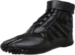 You'll receive email and feed alerts when new items arrive. Amazon Com Marugo Sports Jog Jika Tabi Black With Laces Shoes