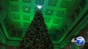 Businesses enjoy business pricing, bulk discounts, and concierge service! Macy S Unveils Window Decorations Holds Great Tree Lighting Abc7 Chicago