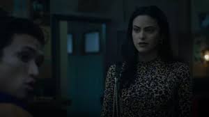 Kate Spade Florence Large Shoulder Bag worn by Veronica Lodge (Camila  Mendes) as seen in Riverdale (S06E02)