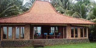 Ada juga rumah adat tajug, panggang pe, limasan, dan rumah adat kampung. 5 Rumah Adat Jawa Tengah Sejarah Gambar Dan Penjelasannya