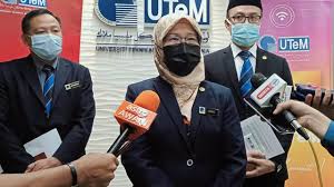 Dato' zainal abidin bin mat nor timbalan setiausaha bahagian pengurusan aset awam (aset), tsbpa(a). Utem Laksana Pendaftaran Pelajar Baharu Atas Talian Bermula Hari Ini