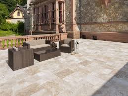 Dalle Medium En Travertin Stonenaturelle Le Choix De L Elegance Travertin Terrasse Travertin Terrasse