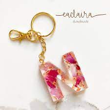 Real Flower Resin Keychain Rose Petals Keychain Handmade Etsy In 2021 Flower Resin Jewelry Custom Keychain Resin Jewelry Making