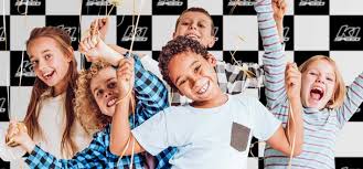 Kids can learn how to decorate six cupcakes or make two pizza at designher co, kids can make their jewellery, design tote bags or decorate frames. Kids Birthday Parties K1 Speed