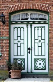 schone tur markantes haus an der hauptstrasse seeth stapelholm 4 painted front doors front door paint colors painted doors