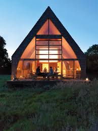 Trend rumah modern minimalis yang semakin meningkat popularitasnya tidak membuat desain arsitektur rumah klasik kehilangan penggemar. 45 Rumah Kayu Minimalis Model Sederhana Desain Modern