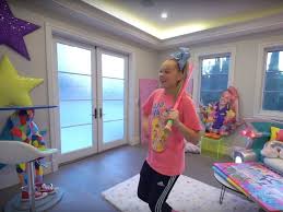 Jojo siwa house los angeles (former). Video 16 Year Old Jojo Siwa S Mansion Tour On Youtube