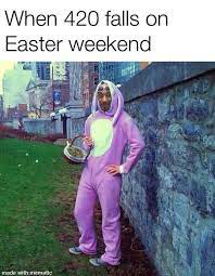 Snoop enjoyed 420 and tweeted 'happy holidays.' 1075 Kzl Happy 420 Did Snoop Dogg Come To Your House Facebook