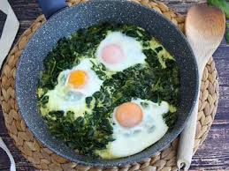 Epinards A La Creme Et Oeufs Recette Ptitchef En 2020 Epinards A La Creme Recette Epinards Frais Epinard