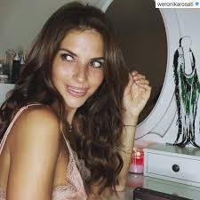Weronika rosati to polska aktorka, felietonistka i producentka filmowa. Weronika Rosati Pochwalila Sie Prezentem Od Corki Elizabeth Zrobila Go Wlasnorecznie To Jest Bezcenne