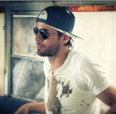 El compositor descemer bueno ha compuesto junto a enrique iglesias esta canción, al igual que la canción bailando. 500 Enrique Iglesias Ideas Enrique Iglesias Iglesias Singer