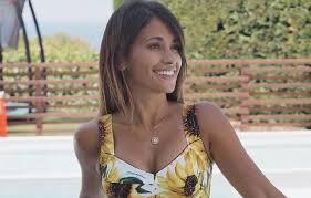 Aug 07, 2021 · antonella roccuzzo latest news videos photos about antonella roccuzzo the economic times page 1 from img.etimg.com however, she was once blocked by leo messi's instagram account and had to ask her 900,000 followers for help, launching the #unblockmemessi. Antonella Roccuzzo Nos Sorprende En Instagram Aprendiendo A Boxear