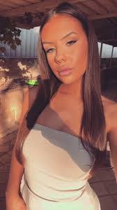 Ashley Bern's Instagram, Twitter & Facebook