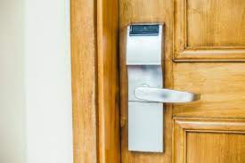 Rr18r1000sa one door dengan tempered glass shelves 185l. 6 Keunggulan Kunci Pintu Digital Dan Rekomendasi Produk Terbaik Rumah123 Com