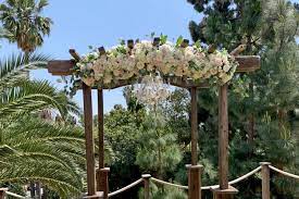 From roses to the most unique plants, let us send your love when you can't be there! Explore The 4 Best Budget Friendly Florists In Santa Ana