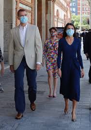Queen Letizia debuts Massimo Dutti flared dress for visit to Matadero  Madrid - Queen Letizia Style