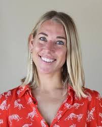 Amanda Clapp's Instagram, Twitter & Facebook