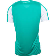 Auch in der saison 2019/2020 schmückt der schriftzug vom sponsor wiesenhof die vorderseite des. Umbro Herren Svwb Werder Bremen Home Fussball Trikot Grun