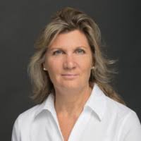 Patricia Facchini's Instagram, Twitter & Facebook