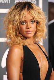 Rihanna straight blonde pixie haircut with fringes. Rihanna S Blonde Hair Colour What To Know Before Dyeing Your Hair From Brunette To Blond Popsugar Beauty Australia Photo 3